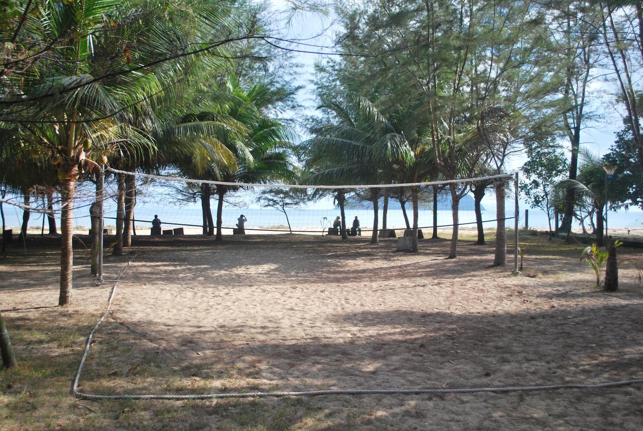 Tanjung Demong Beach Resort Kampung Kuala Besut Exterior foto